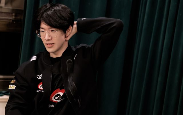 Spirit 在 BLAST Bounty Fall 2025 决赛中以 3：0 战胜 The MongolZ ，荣获冠军。